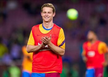 Man Utd transfer round-up: Erik ten Hag’s new priority as Frenkie de Jong deal ‘close’