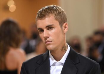 Justin Bieber Reveals Rare Disorder Behind Facial Paralysis