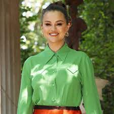 Selena Gomez Has Hilarious Response When Nana Asks How She Ended Things With “That Guy”