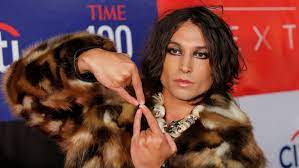 Cops Looking for Young Mom and Kids Living on Ezra Miller’s Farm: Report